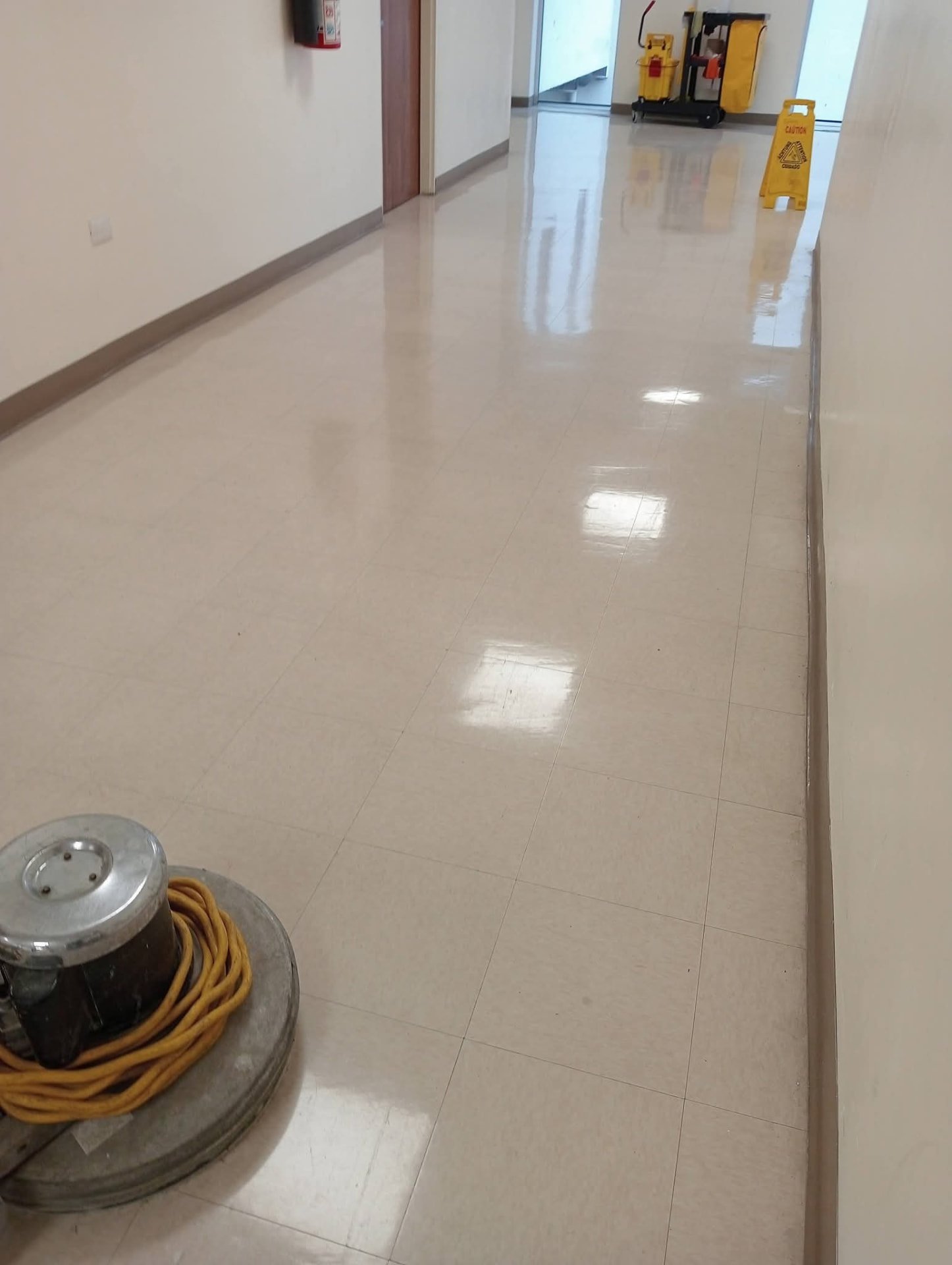 Piso de hormigón pulido en un local comercial